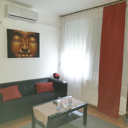 Goldapartman Salgótarján Esterno foto