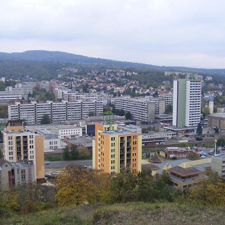 Goldapartman Salgótarján Esterno foto